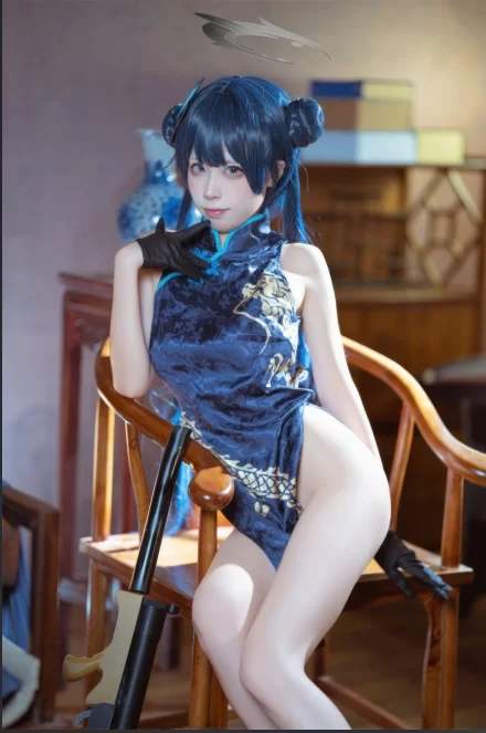 国产coser 三無人型 – 全套&随包视频 [2.8G]【1+2.8G】