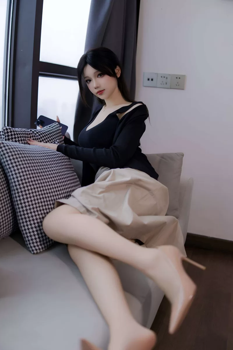 Cosplay 雪晴Astra Vol.079 OL大姐姐[87P3V-1.35G][百度网盘]【87P3V+1.35G】