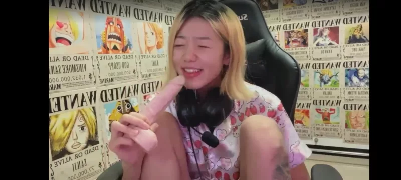 国产主播 stripchat女主播SNAKEgirlQAQ【6v+4.63g】