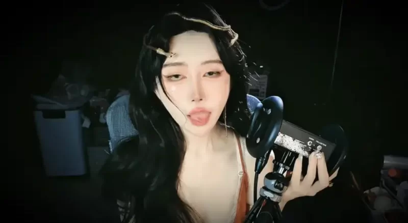 ASMR AMSR擦边主播Aki秋水 舔耳祖师爷最新福利视频合集至8月6日8【1+27G】