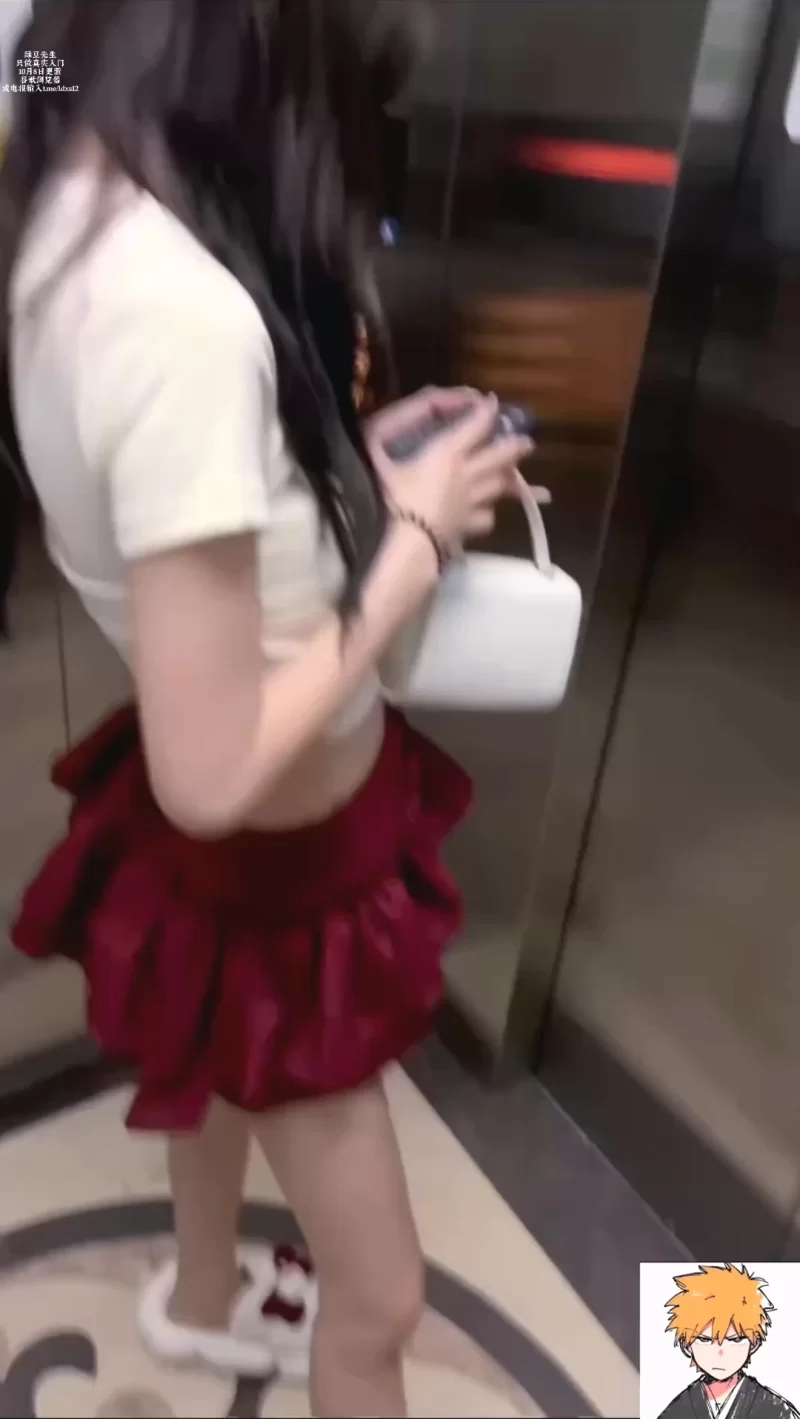 自拍 深情小K 美胸幼师，小身板好玩，特别是一双脚，摩擦的【1+750M】