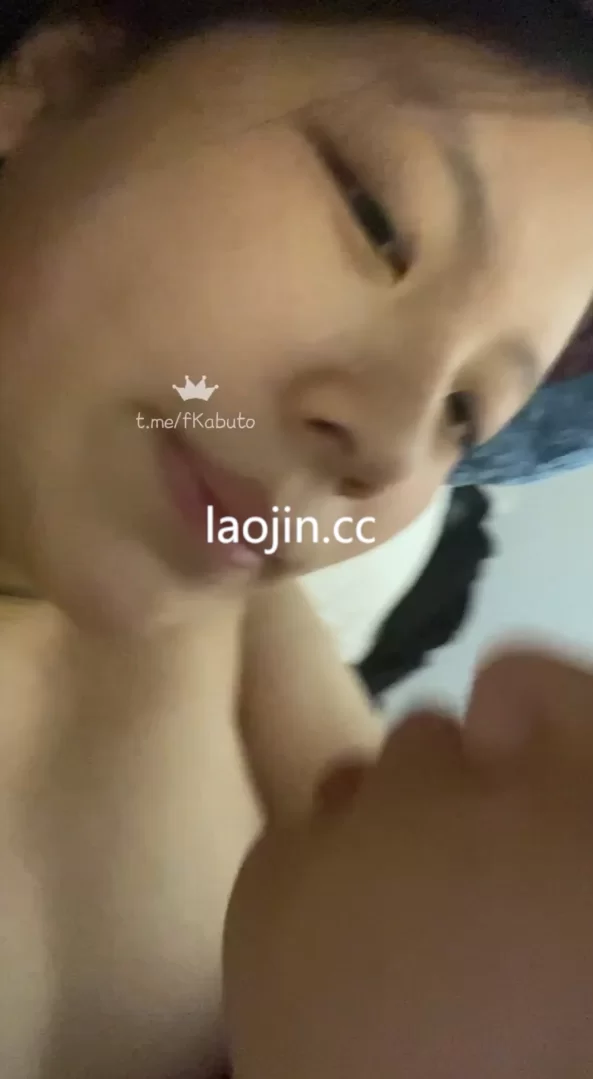 自拍 2月新 富二代fKabuto约炮19岁安徽学生妹 清纯奶大无毛粉穴【1v+1.12G】