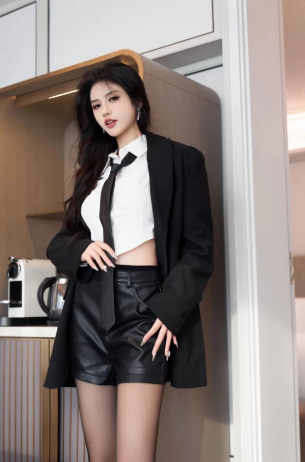 秀人网 浅浅 NO.003 内购无水印 7560 真空无内黑丝鉴赏【110P+1.5G】