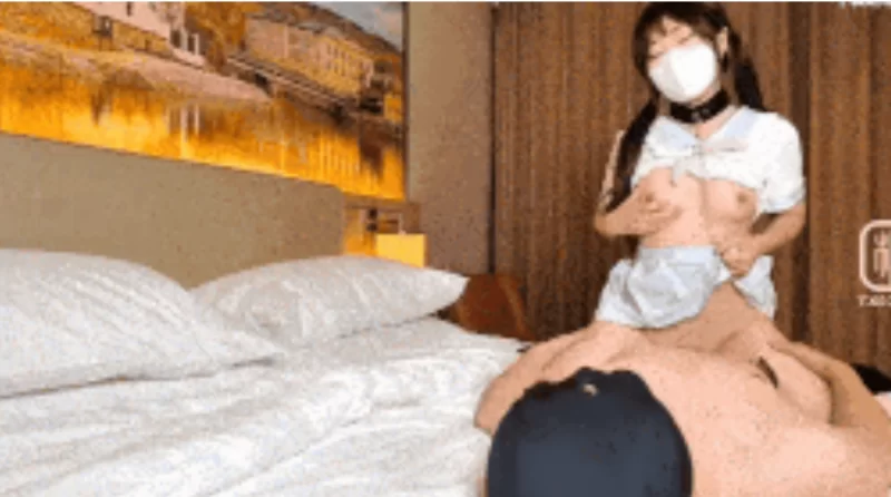 福利姬 [糖心Vlog][樱花小彤] 极品新下海推荐年轻嫩妹调教小母【1+585M】