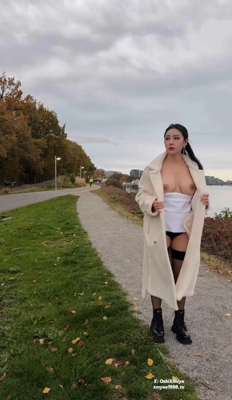 自拍 推特[xmyao1998〗美御姐汐梦瑶无视人群街边大胆做爱这能【4v+1.6G】