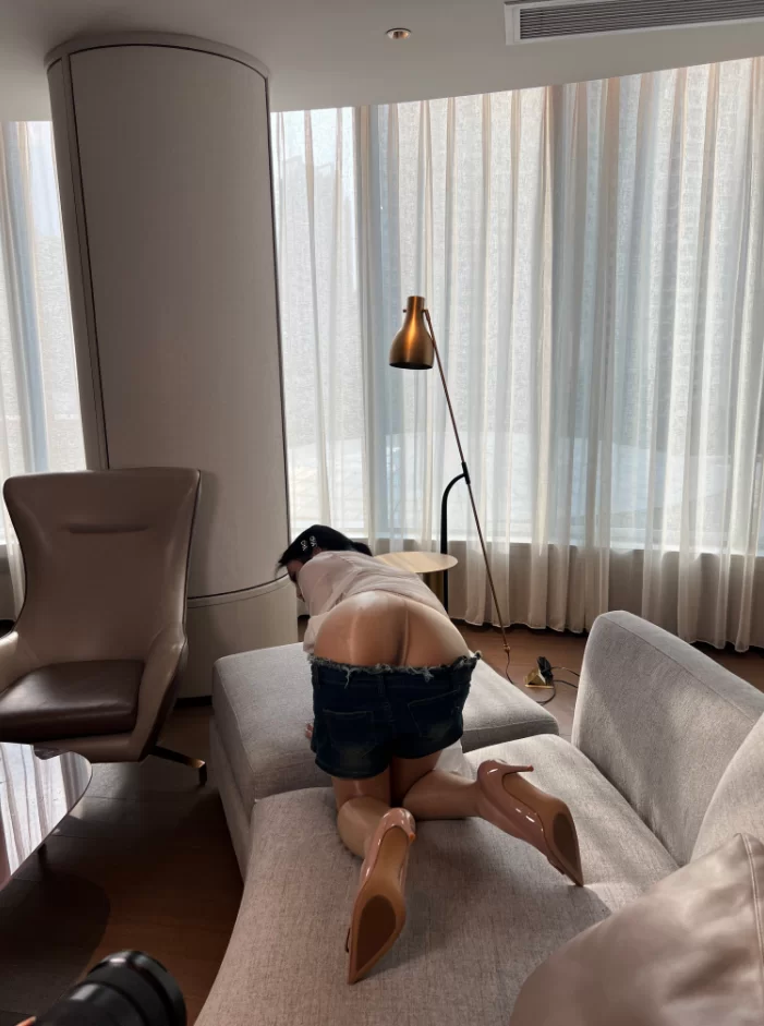 国产模特 秀人网 浅浅 NO.004 内购无水印 7667 装白衬衫肉丝诱惑【108P+428M】