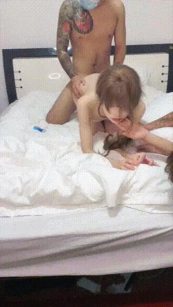自拍 18岁贫乳萝莉-茉莉璐，微乳,细腰,大长腿，身娇体软一根手【26v+15.7g】