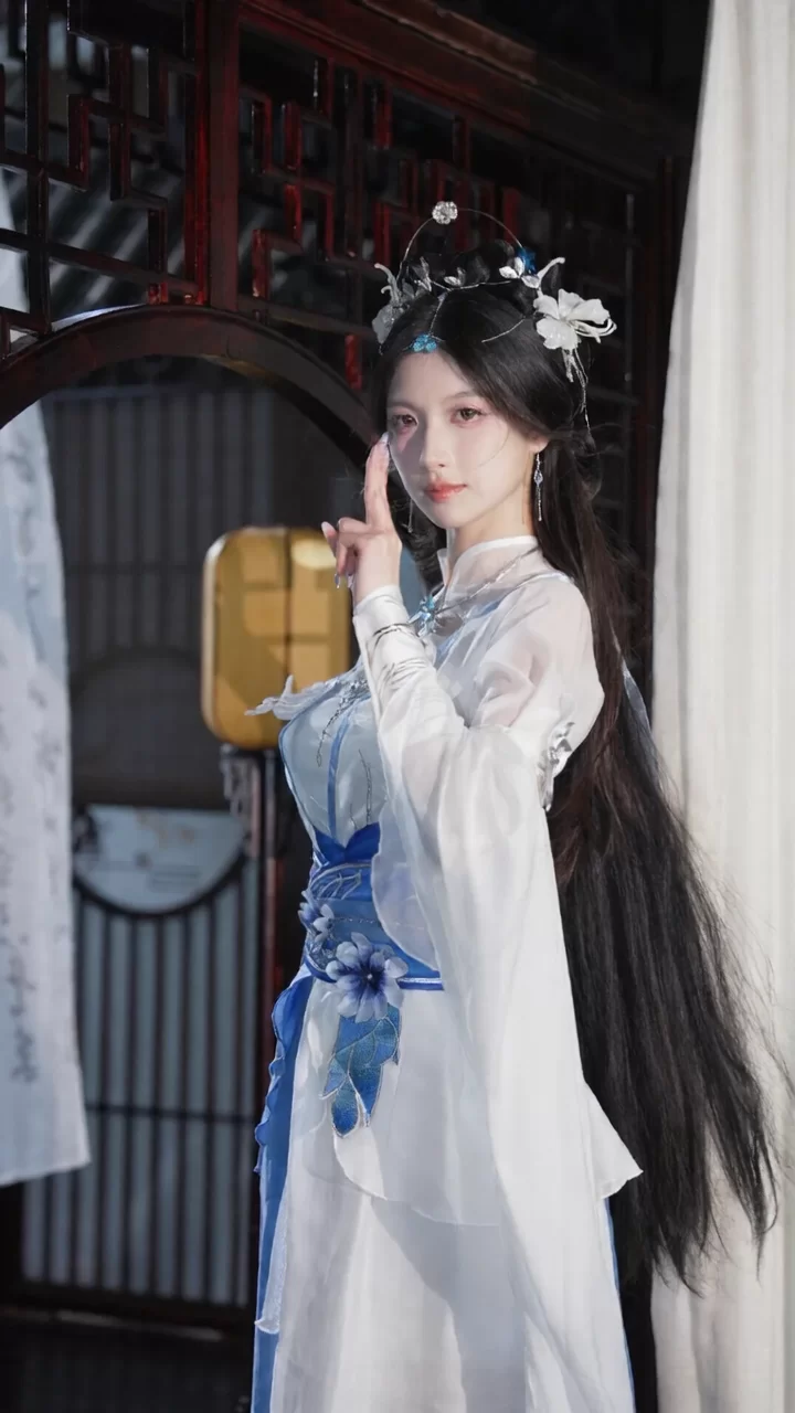 有撸点 小红书美女去衣小视频4秒【100视频+500mb】