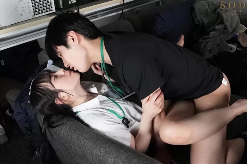 中文字幕 报道局工作的我，不小心刺激了美女导演 小湊四叶 无码破解【1+7.18G】