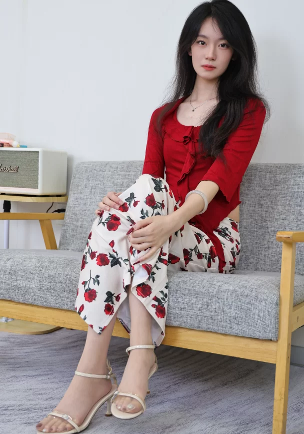 美腿/足控 [绮梦摄影]人气足模小艺389（淑女风＋肉）[图包+视频]【2V＋460P+12.8G】