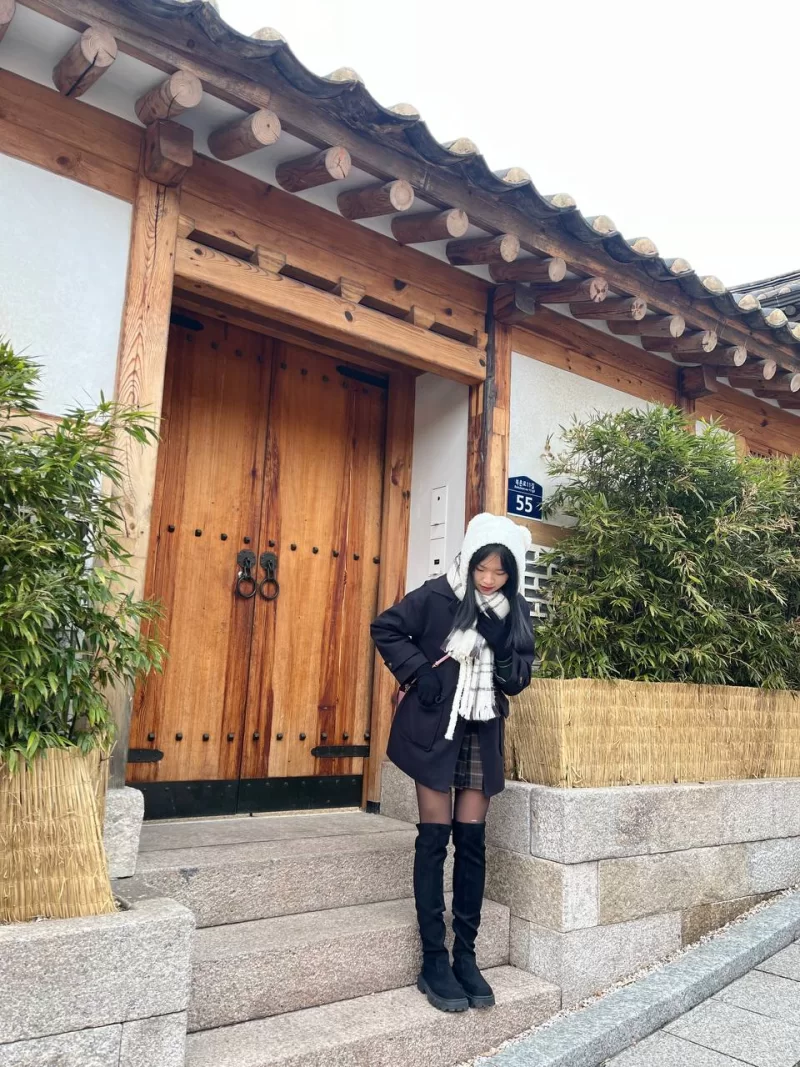 自拍 粉装小学妹,被邪恶叔叔干的面目扭曲,洗澡造爱换衣流出【1v+1.43G】