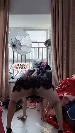 自拍 [某房][快手福利]双女扭动骚躯互摸[女王祖宗]【11v+10gif+925m】