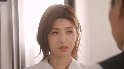 自拍 [AI明星换脸]✨佟丽娅✨无法违背上司的短发美女秘书 【合集+2G】
