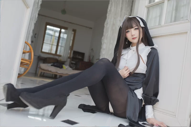 国产coser 51酱 – 全套17期&随包视频10.23更新【688P/32V+4.4G】