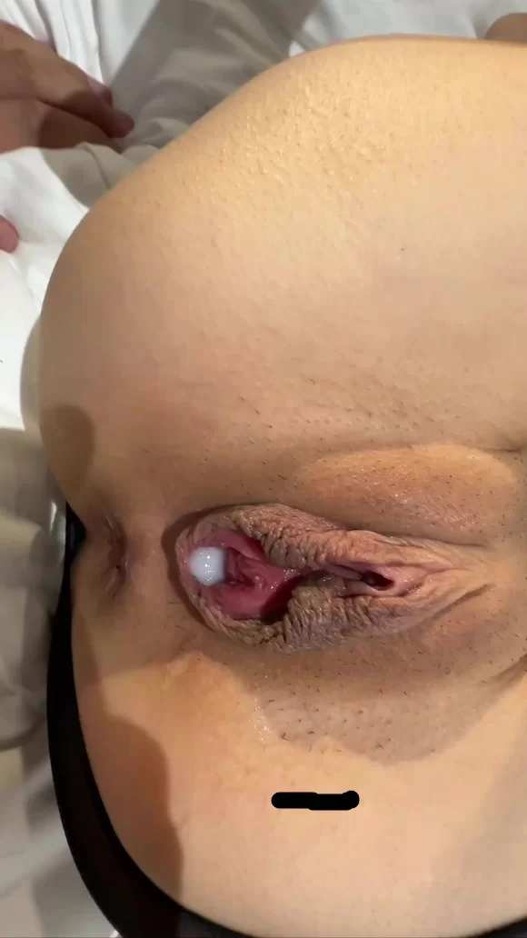 自拍 超淫妻大神，大神的288付费门槛群 带着老婆各种放荡，还有骚妻的聊天记录【1+1.2g】