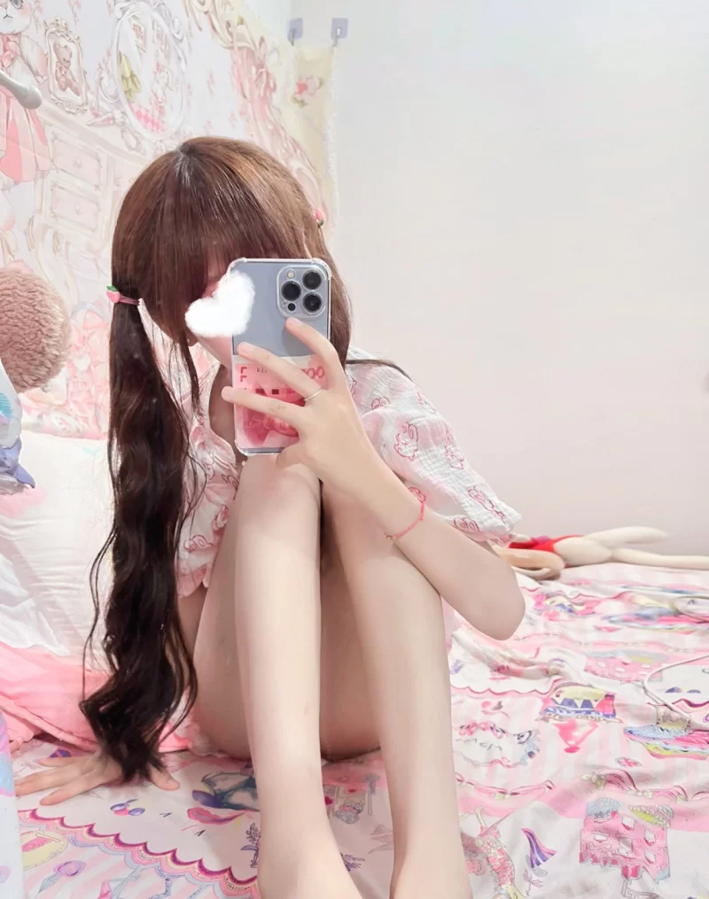 福利姬 萝莉首发！可爱的小萝莉白虎甜美一线天【33P31V+138.9M】
