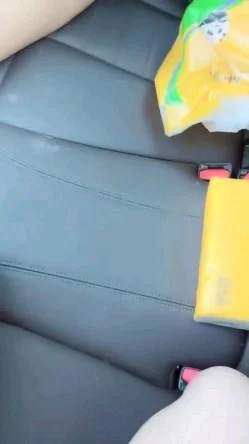 国产 年轻嫩妹子户外驾车，停车后排座做爱，深喉口交无套操刮毛逼射在外阴上【1V+834M】