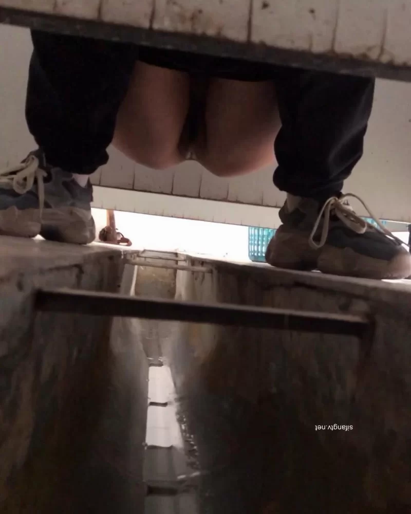 美女御姐 大学同班小可爱活泼清纯 平时老喜欢她了这下找到机会拍【2+528MB】