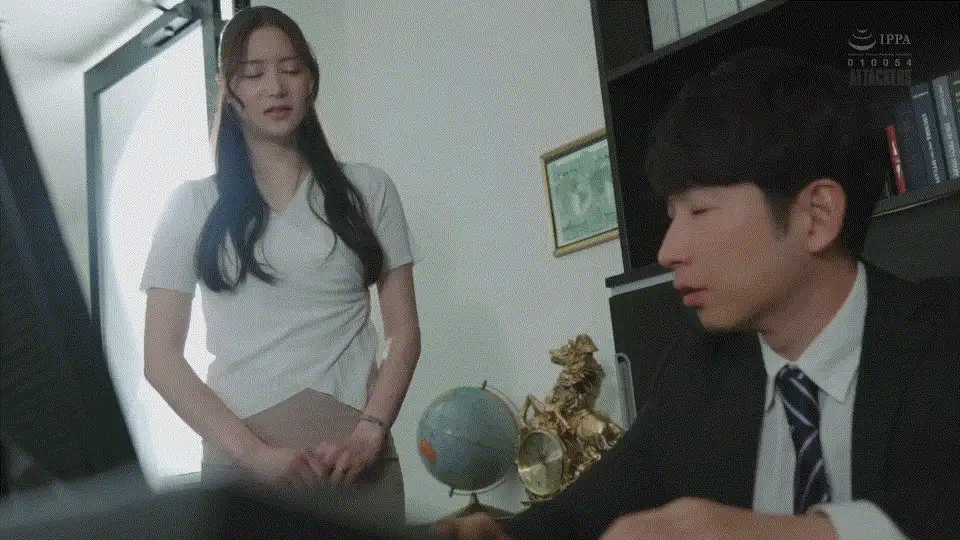 知名女优 无码破解ADN-732身穿媚药内裤每走一步颤抖失禁美腿秘书 白峰【1V+6.4G】