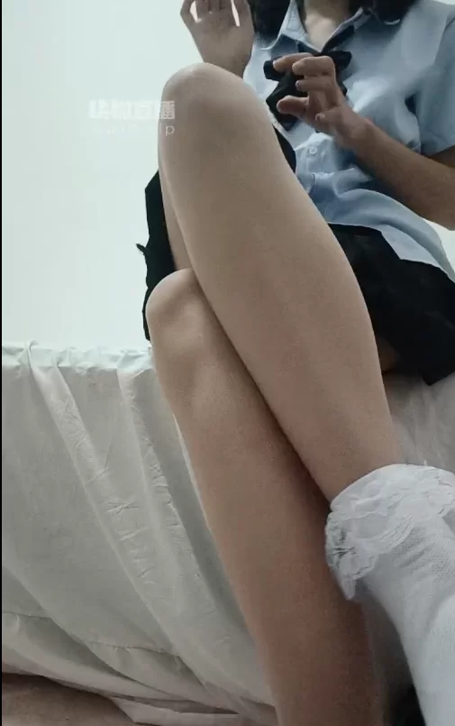 SM 套路直播玩物直播 小悦杪杪3部小合集【3v+950mb】