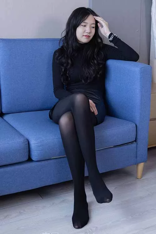 美腿/足控 袜啵啵-小甜豆-性感皮裙长靴厚黑丝[147P-1V-1.45G百度网盘]【147p1v+1.45G】