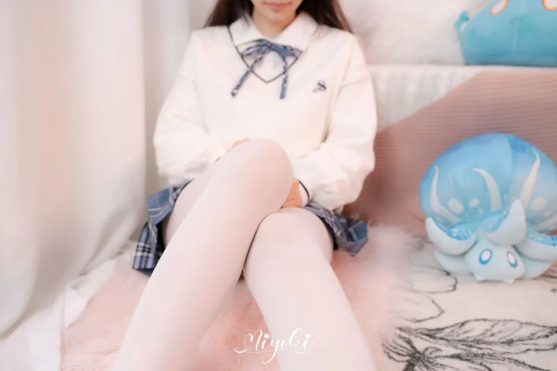 福利姬 分别了一个学期的兄妹两人终于又见面了，虽然是很短的假期，但今天的妹妹格外兴奋【1v+800m】