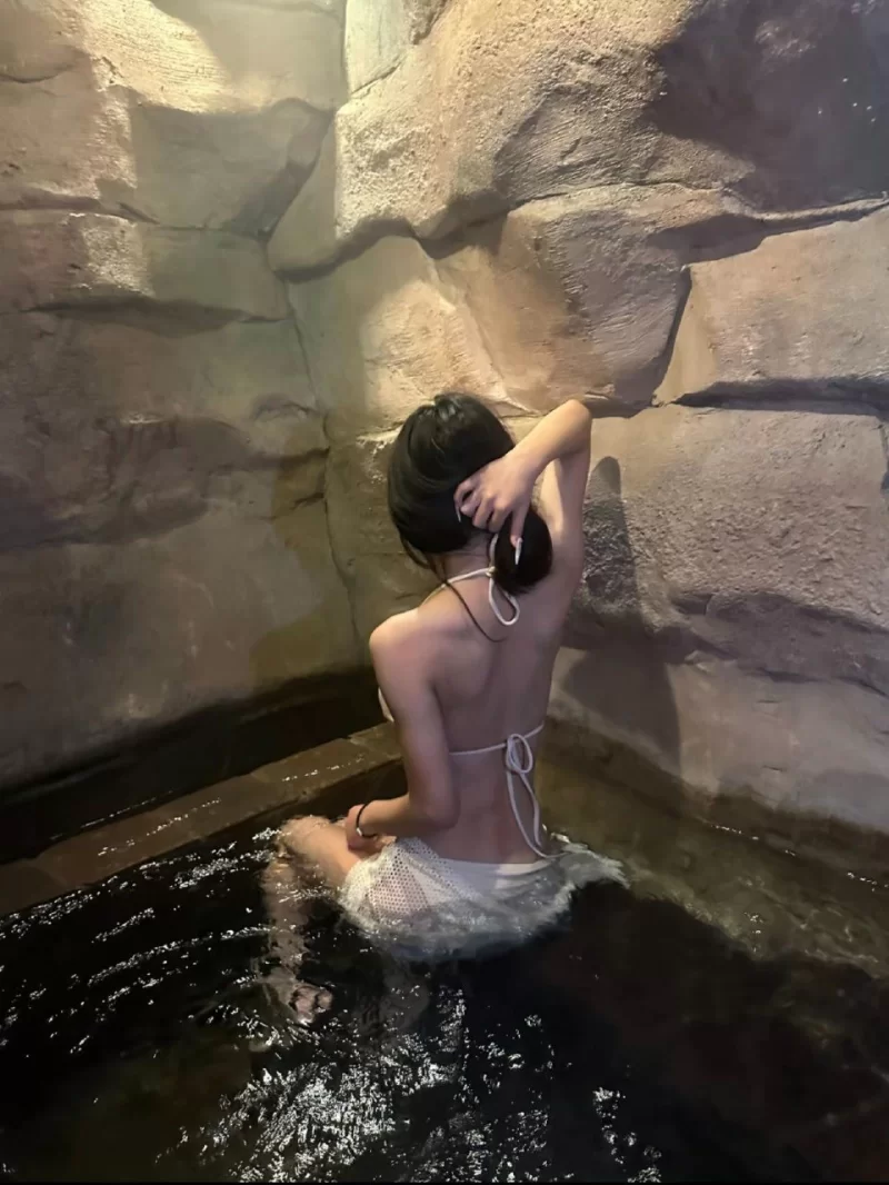 福利姬 推特少萝嫩妹#粒粒橙 户外放尿 啪啪裸舞合集【20v8p+36m】