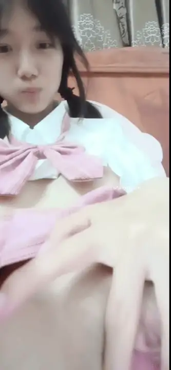 女大学生 这就是老师和家长眼中的乖乖女，伸舌头像个小狗叫爸爸【9v+1.7G】