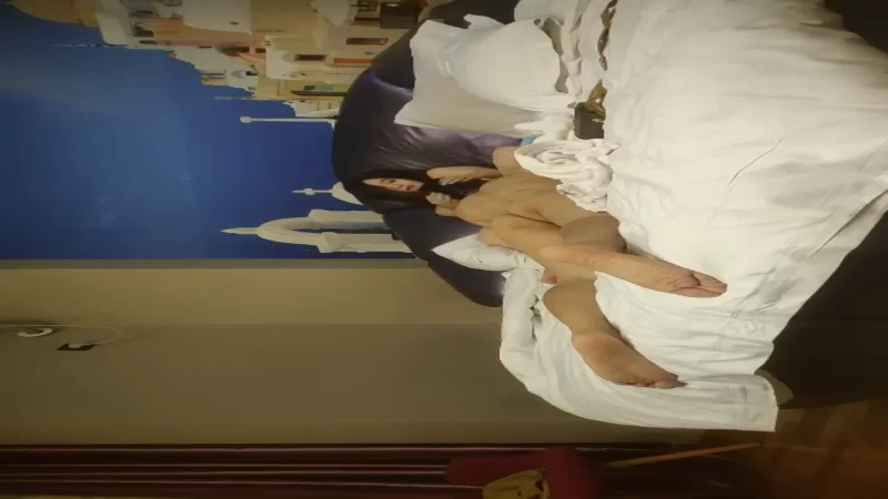 熟女少妇 [活阎罗]探花气质美女，撩下内衣埋头吸奶，舔的骚逼【v1+999m】