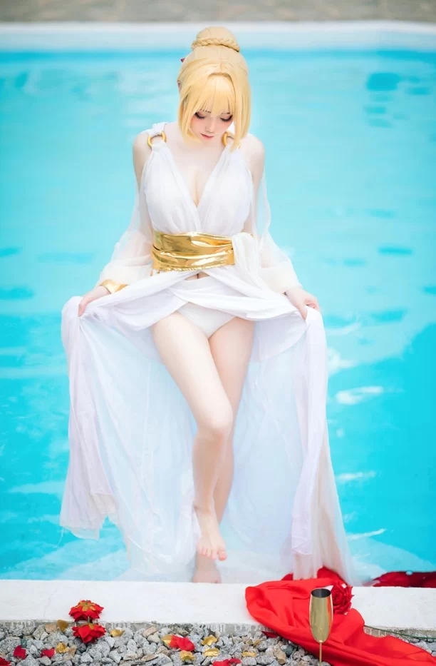 国产coser 焖焖碳 - FGO 尼禄睡裙 27P-239M【27P+239M】