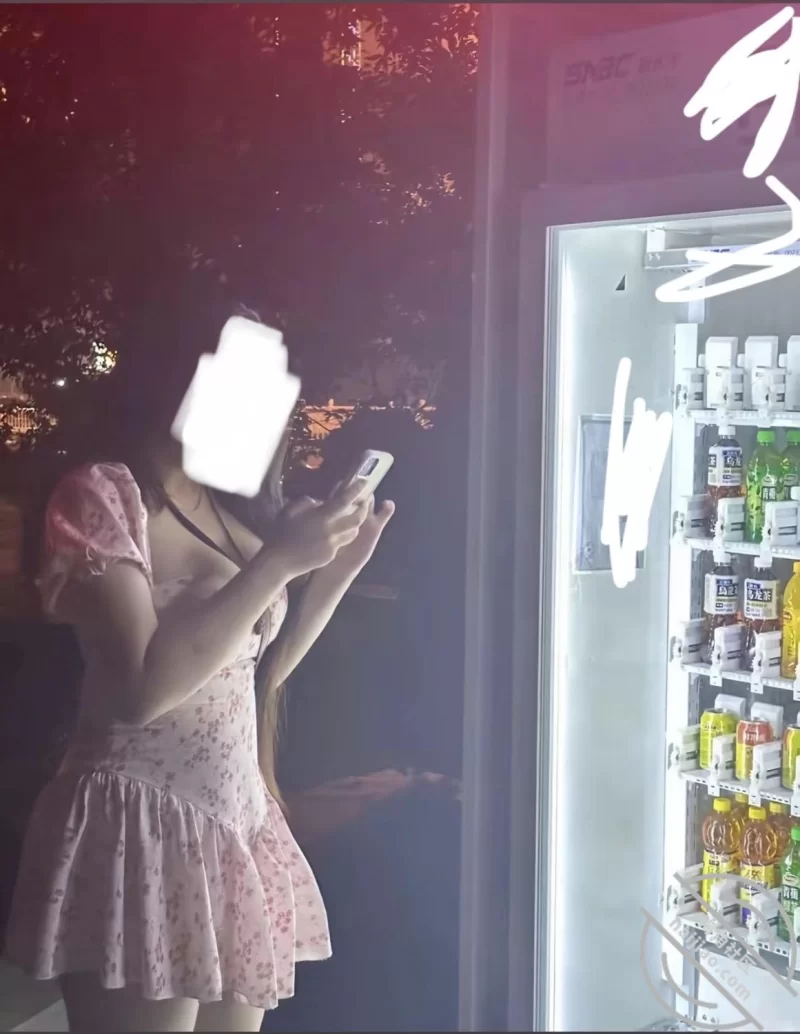 自拍 丰乳肥臀的姐姐第43个视频偷拍巨乳大学生一镜到底【1v+760m】