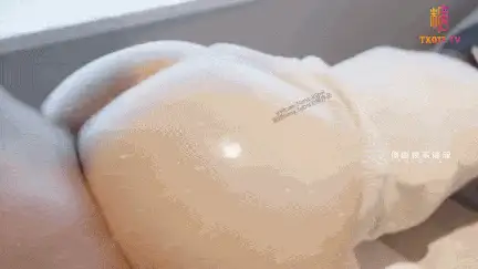 福利姬 [娜娜 Nana_taipei]淫语蜜臀~骚妈妈的终极调教~混合着牛奶后入蜜穴4K【1+3.1G】