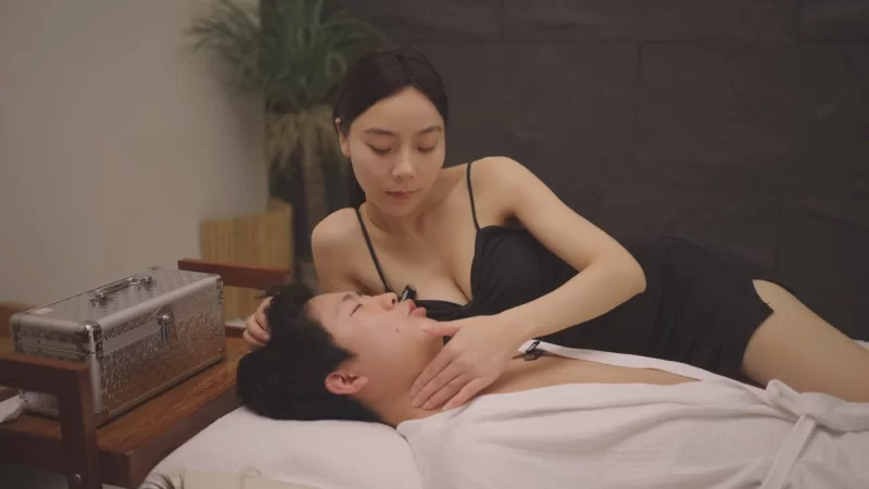 美女御姐 猎奇油管千鹤躺式采耳spa顶级享受[23v+28G][百度盘]【25V+28G】