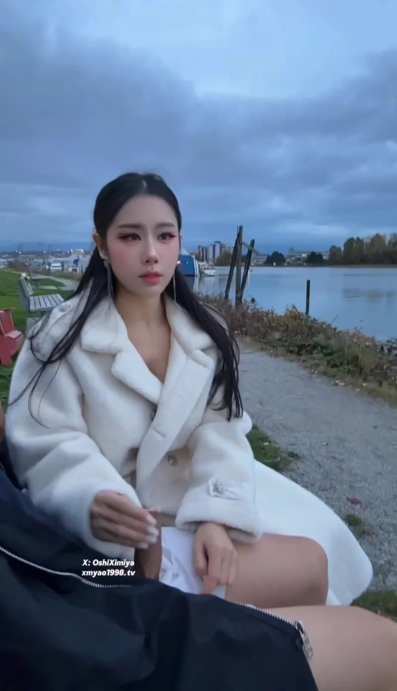 自拍 推特[xmyao1998〗美御姐汐梦瑶无视人群街边大胆做爱这能【4v+1.6G】