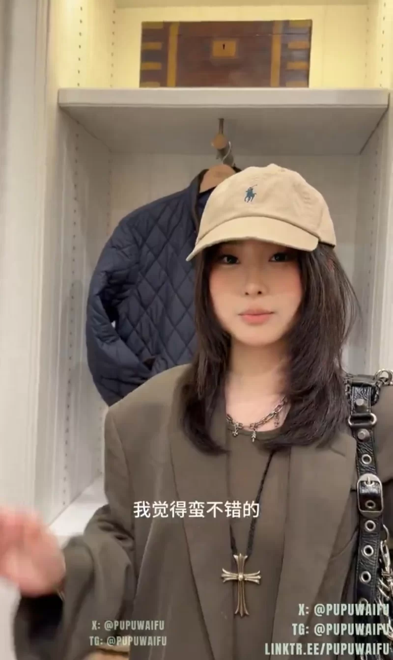 自拍 推特[PUPUWAIFU〗反差美少女遇街头采访逛完摇滚专辑店被【3v+2.5G】