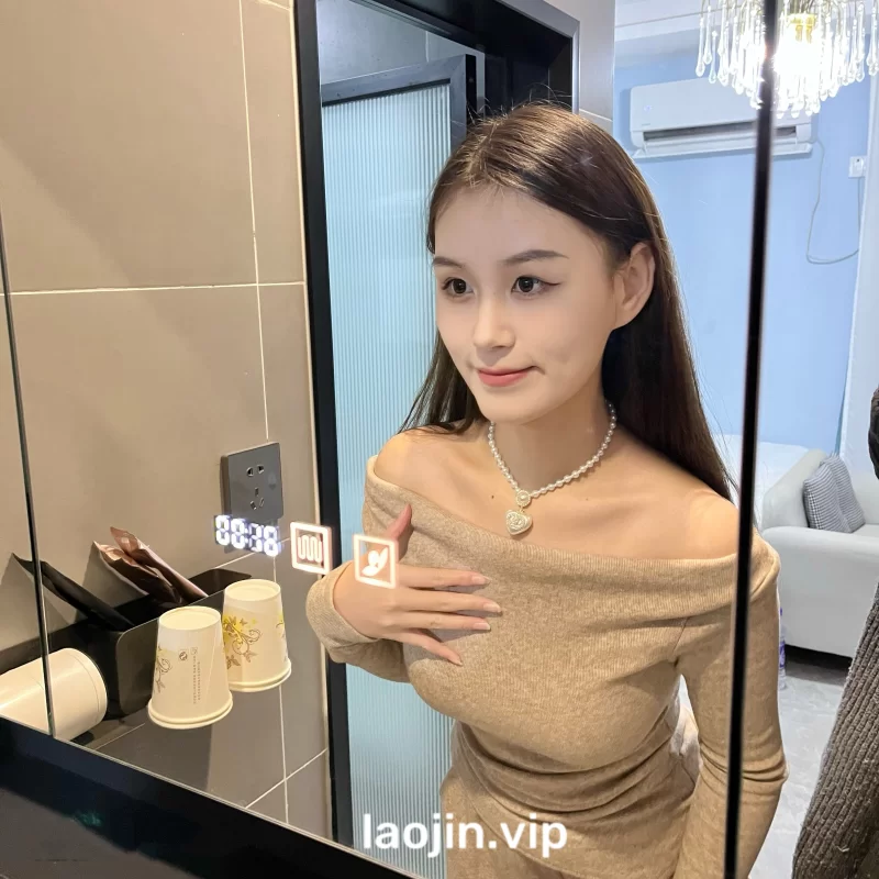 自拍 极品泄密，高颜值美女被男友留出的性爱视频，完美露脸【1v+925m】