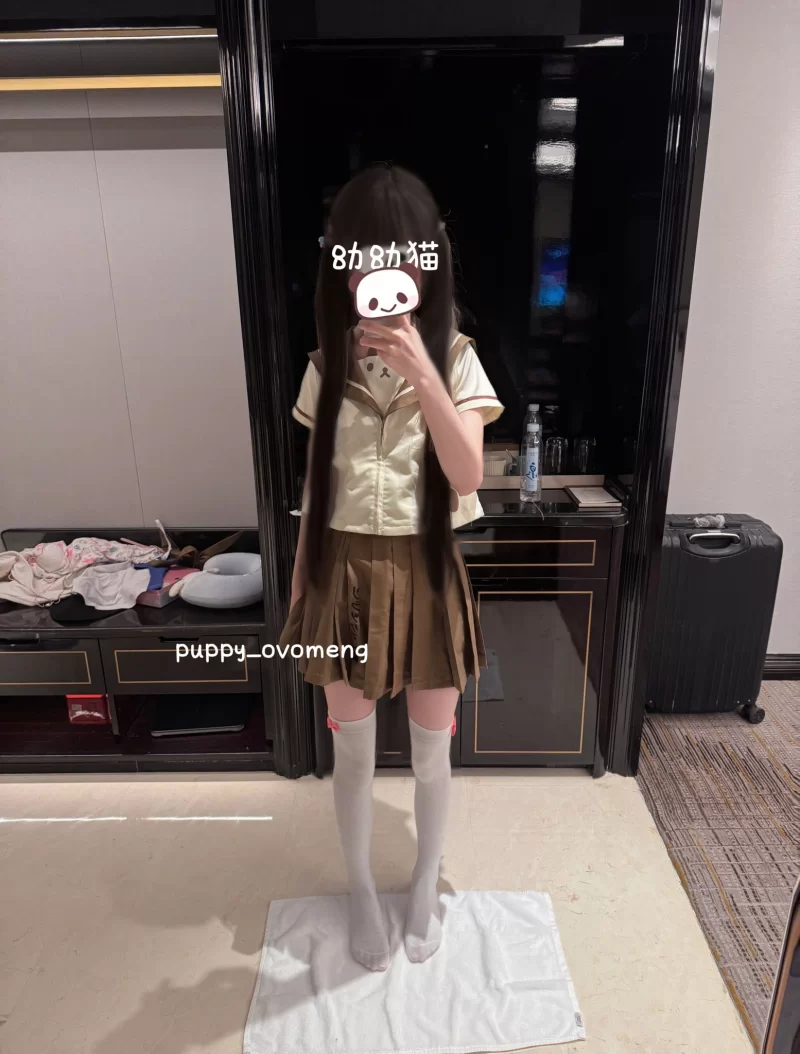 福利姬 可爱的贫乳小萝莉幼幼猫私拍白虎【49P18V+35.1M】