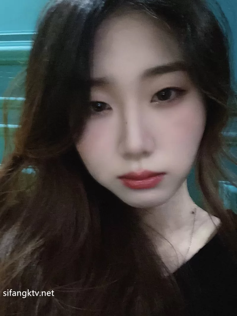 自拍 广州宋绮玉等55位极品美女露脸图影泄密【139V+252P+2g】