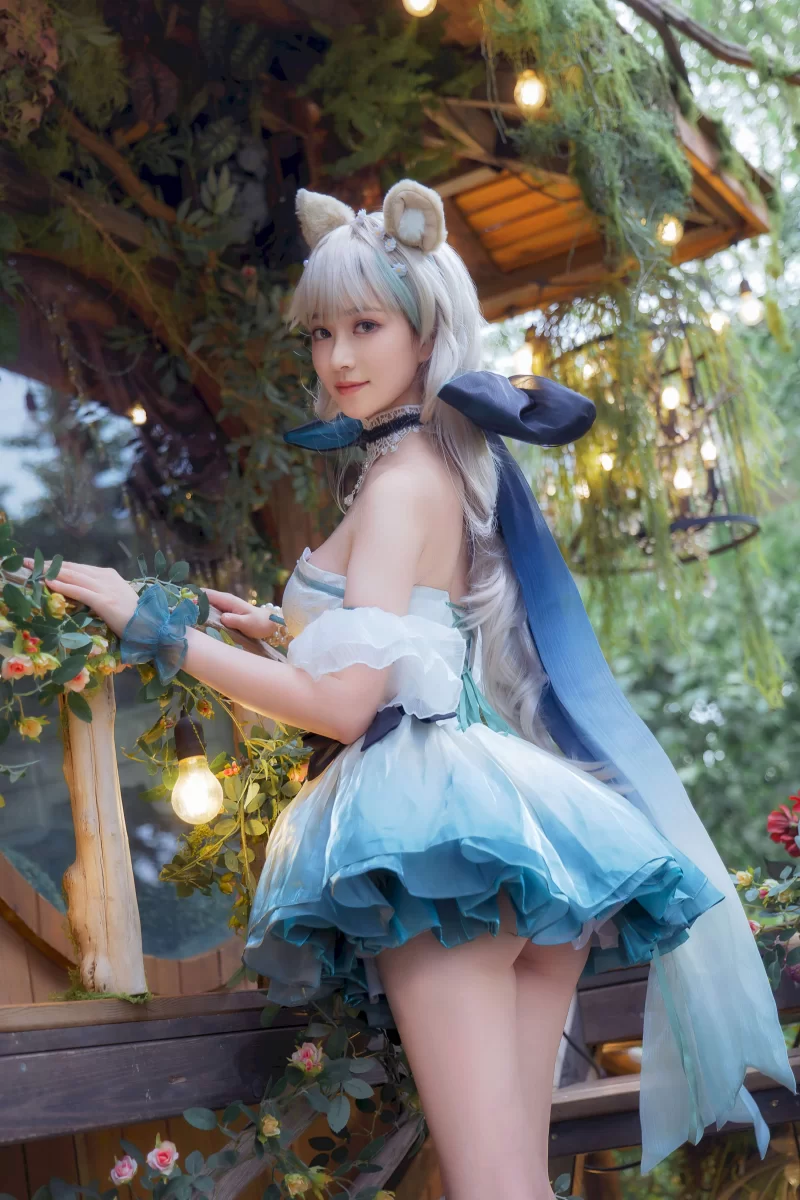 国产coser 气质美乳女菩萨｜年年Nnian【64P+40M】
