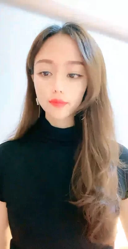美女御姐 170cm九頭身大波浪頂級美禦姐性感大長腿脫下褲子怼着鏡頭【2+1880MB】
