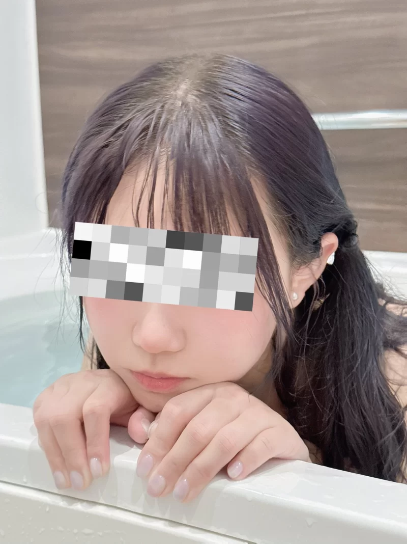 福利姬 超顶最全户外露出啪啪女神三岁小宝宝三人行【927.5M+91P106V】
