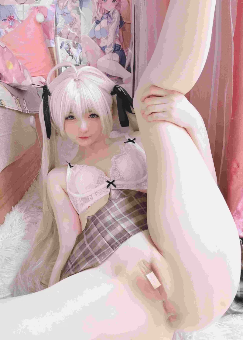 福利姬 [习呆呆Misa呆呆] 制服穹 無修正 [20P 1V ]【1+80M】