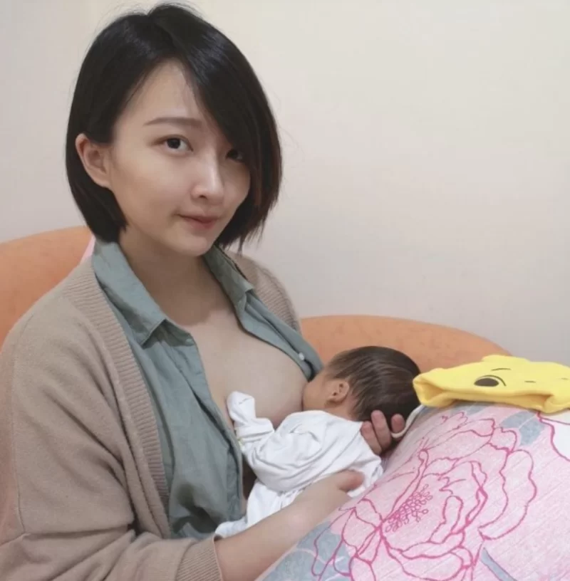 自拍 梁梁外流视频 台湾巨乳人妻網紅遭偷拍夫妻家中性愛【3v+578m】