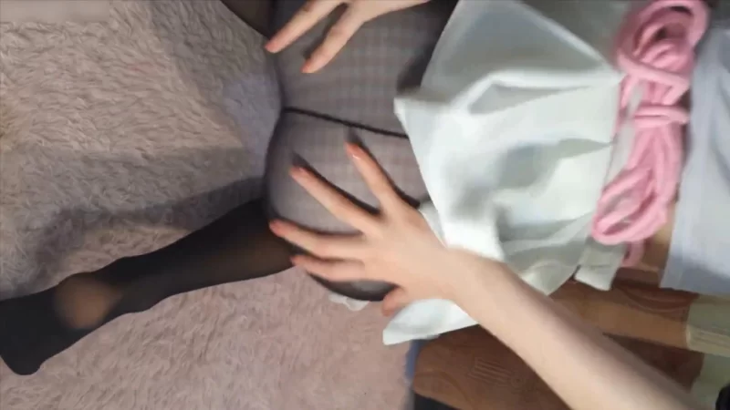 福利姬 真實19歲高中制服處女高級私人定制   極 品 粉 鮑 淫【1+177M】