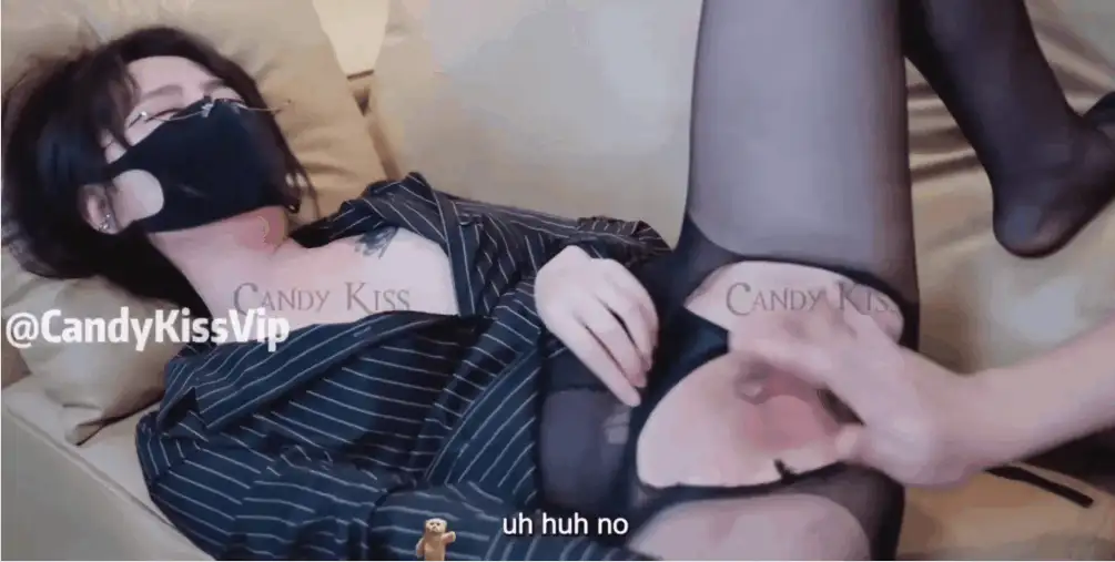 自拍 Candykiss 新作 《调教》黑丝中出  后入肥臀 口交【1+2.4G】