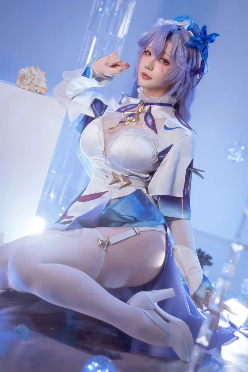 国产coser 星之迟迟 8月鸣潮-坎特雷拉【30p+180M】