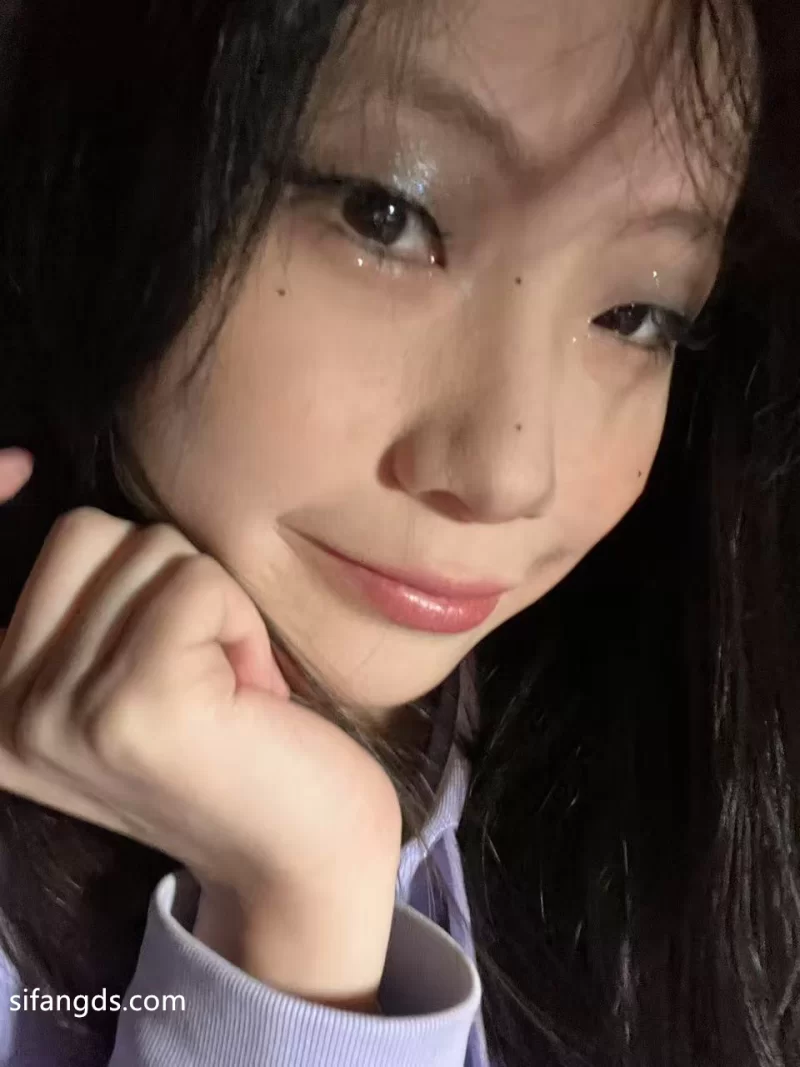 自拍 [极品泄密]，舞蹈系美女大学生【2v+1G】
