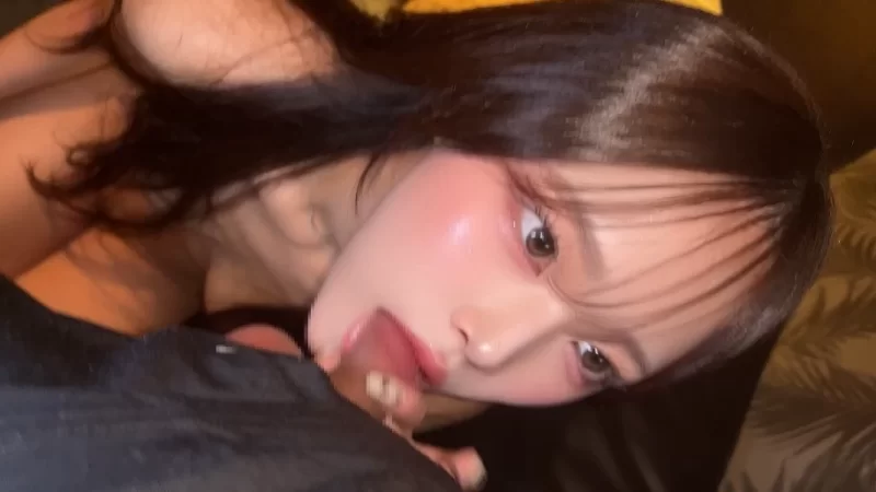美女御姐 高颜值韩系美女酒店跪舔土豪！心中的女神不过是只母狗【1v+1.3G】
