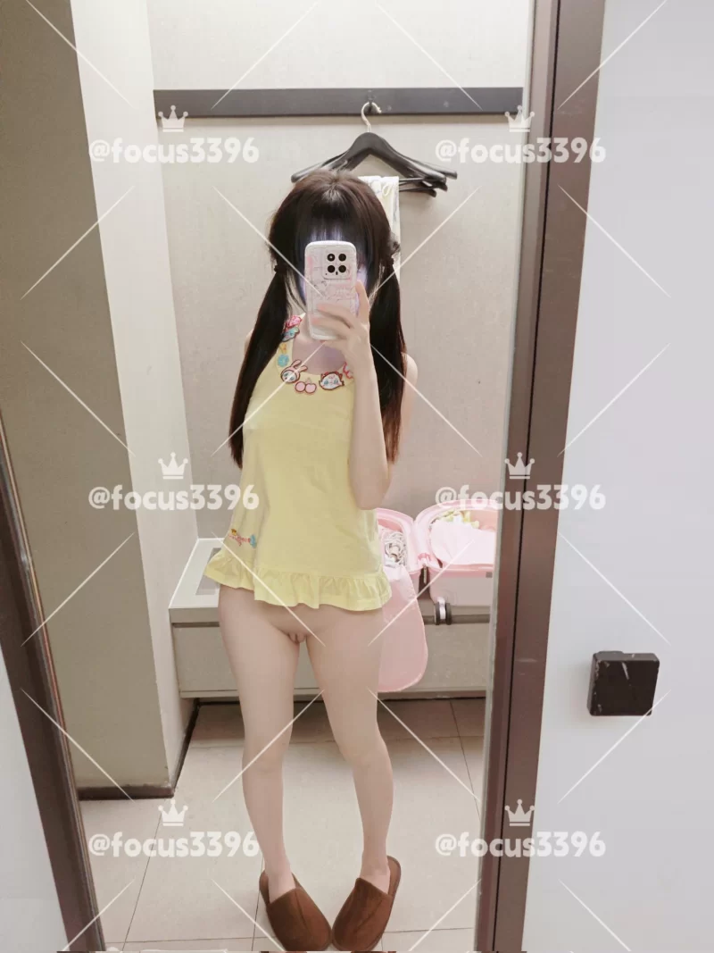合法萝莉 双马尾可爱少萝『小棂酱』全身青春的气息看着都很让【23v101p+451M】
