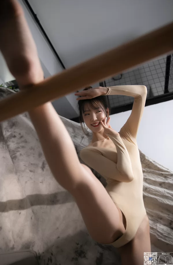 腿控足控 GALLI嘉丽舞蹈生写真下载123套 29GB【nvnp+29GB】